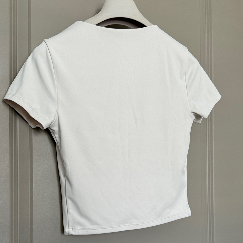 Cropped Body Contour Women's Top - Picture 3 of 4